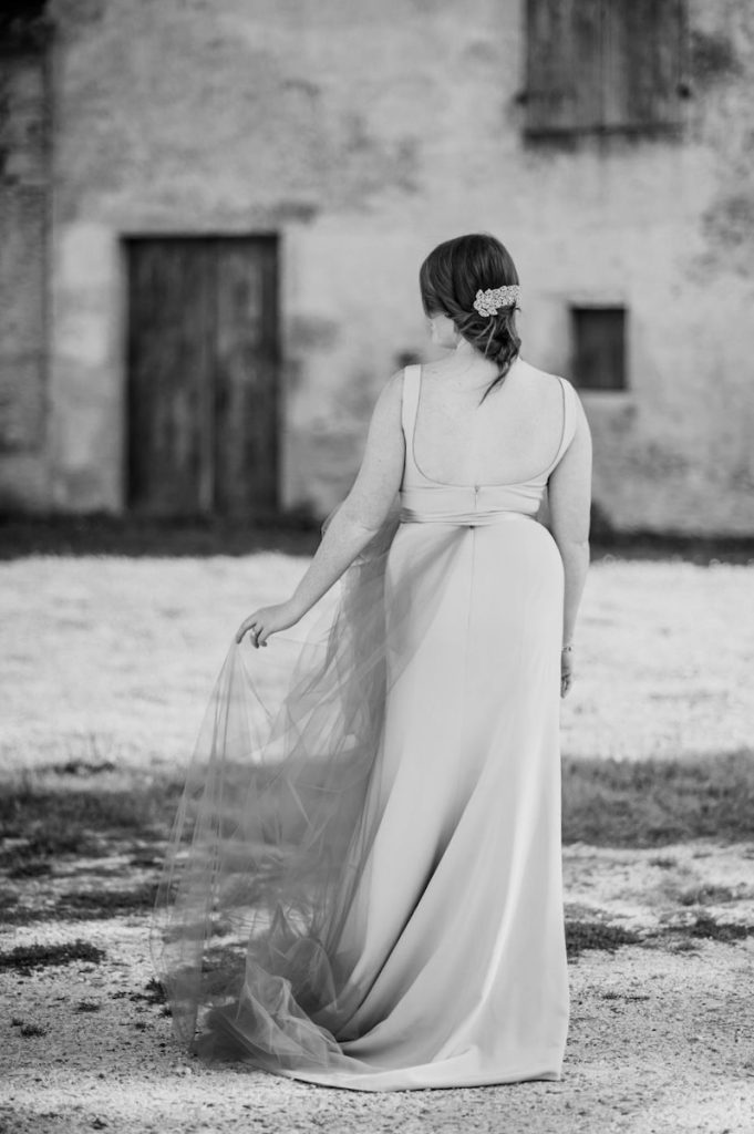 Successful photography is all about the lighting - see it here with this elopement shoot in St Emilion - the bride, and her veil